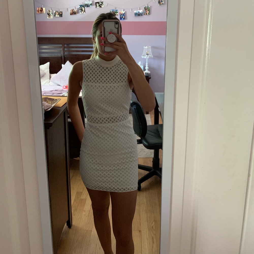 Elizabeth & James white Dress